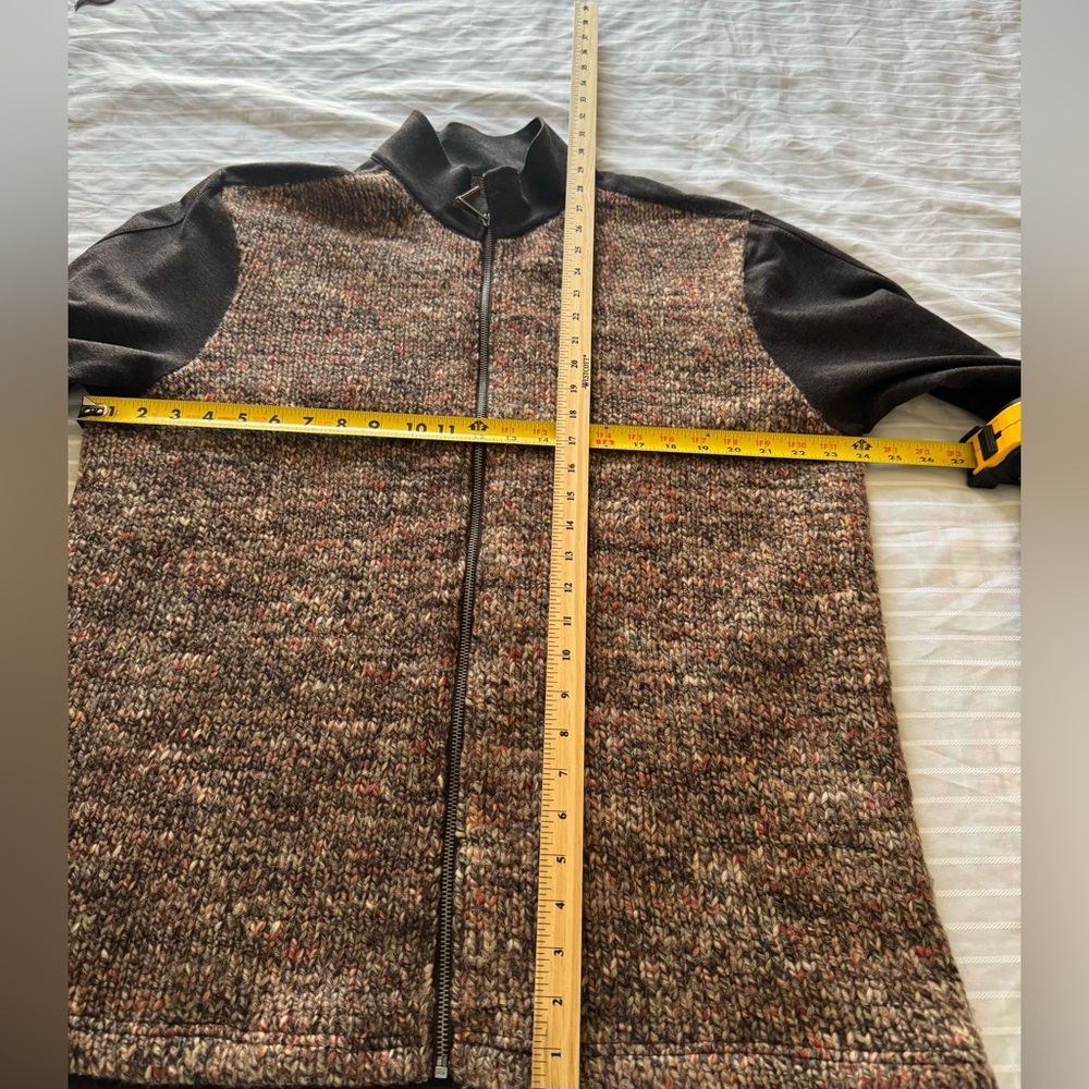 Robert Graham sweater - Picture 3 of 11